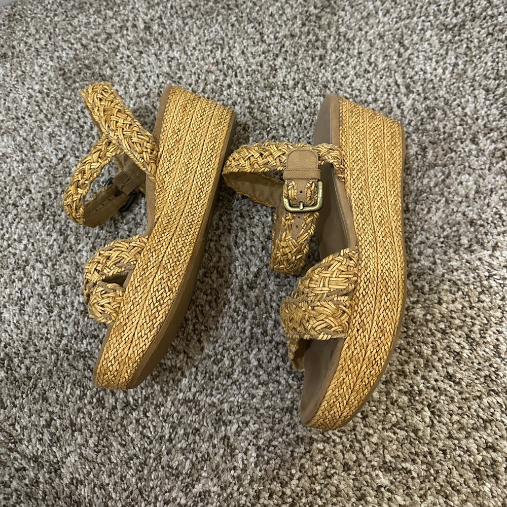 Stuart Weitzman Straw Espadrilles